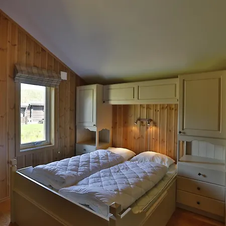 Ferienhaus Bright 2-bedroom With Terrace And Fireplace *