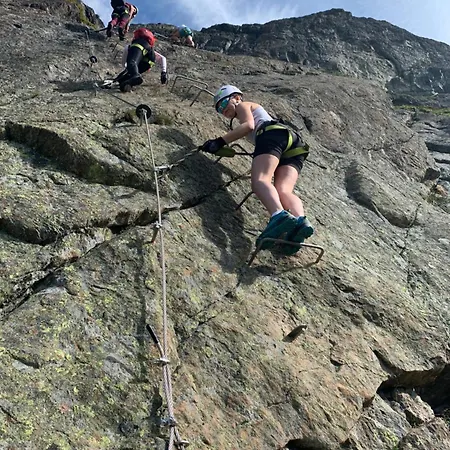 Bright 2-bedroom With Terrace And Fireplace *