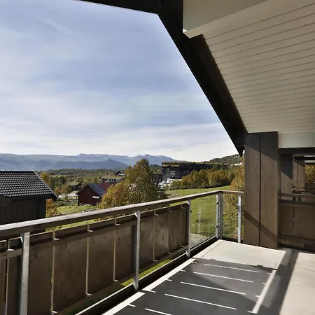 Bright 2-bedroom With Terrace And Fireplace Beitostolen