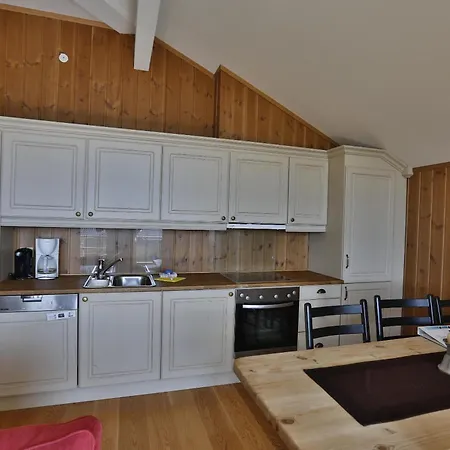 Bright 2-bedroom With Terrace And Fireplace 度假居