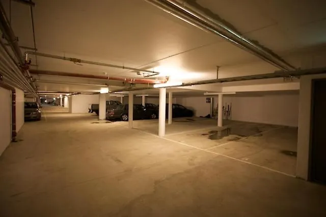 Feriehus Bright 2-bedroom With Terrace And Fireplace
