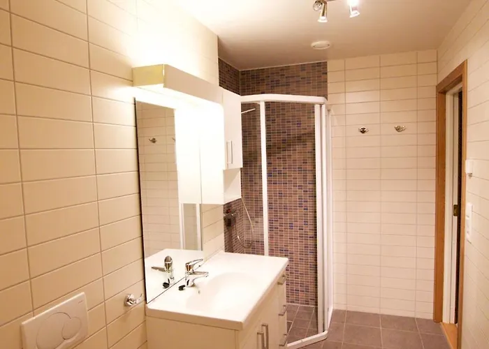 Bright 2-bedroom With Terrace And Fireplace Feriehus *